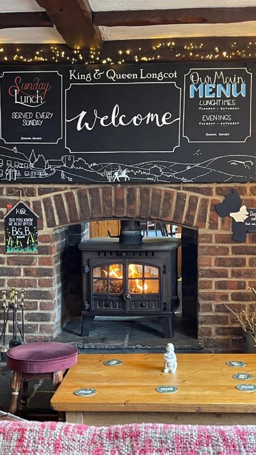 The King & Queen Longcot Exterior photo